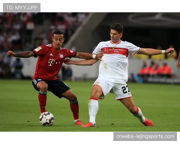 海登海姆vs波鸿赛前发布会，双方主帅均强调定位球攻防重要性